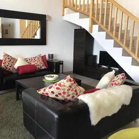 Authentic With Mountain View * 维松纳