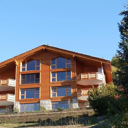 Authentic With Mountain View *