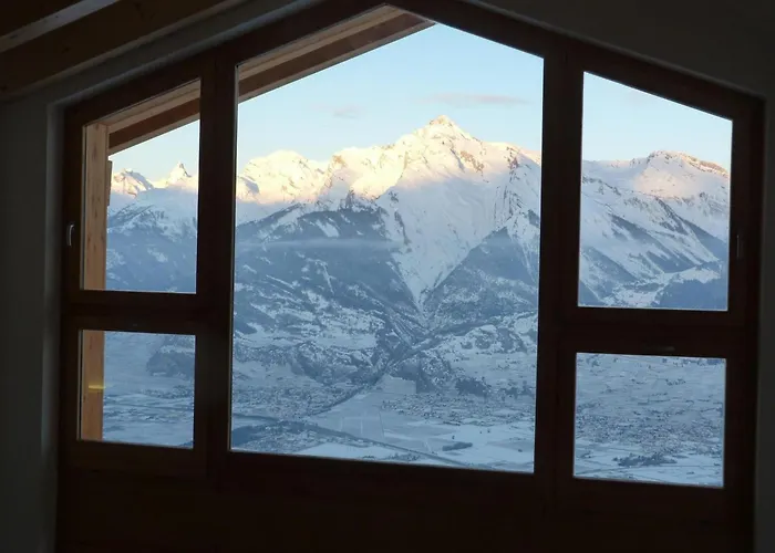 Authentic With Mountain View * 베이소나츠