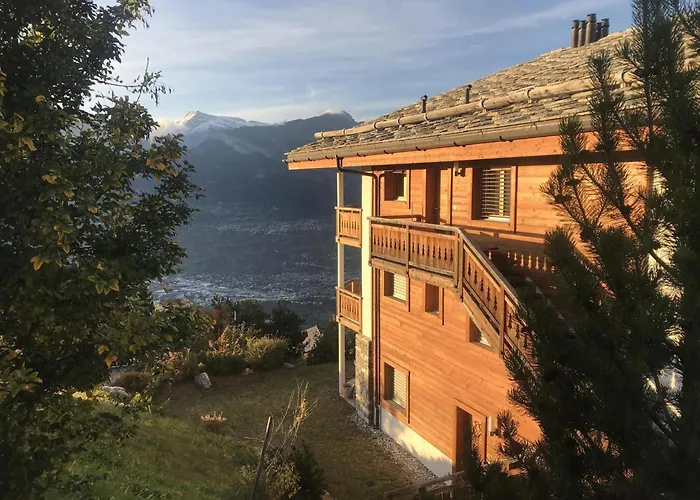 Authentic With Mountain View * 베이소나츠